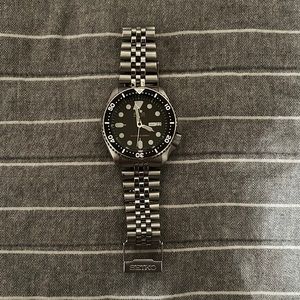 Automatic Seiko SKX 007 with Arabic/English DateJust